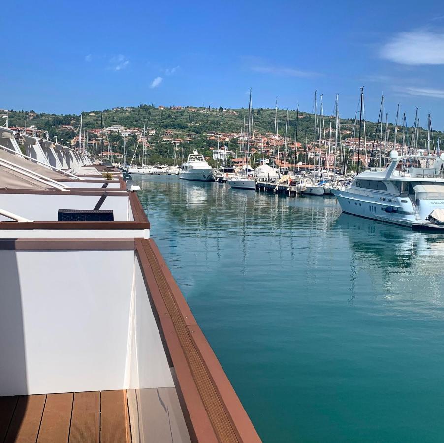 Bellavista Houseboat Apartment Portorose מראה חיצוני תמונה