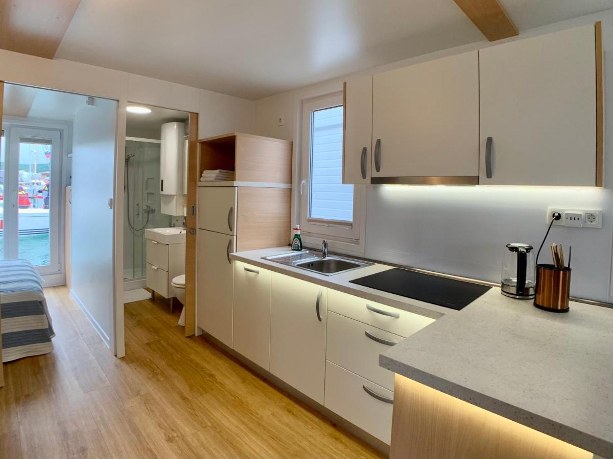 Bellavista Houseboat Apartment Portorose מראה חיצוני תמונה