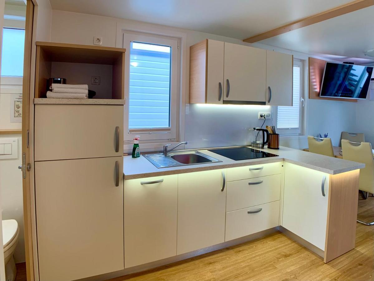 Bellavista Houseboat Apartment Portorose מראה חיצוני תמונה