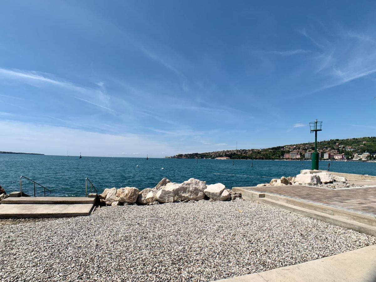 Bellavista Houseboat Apartment Portorose מראה חיצוני תמונה